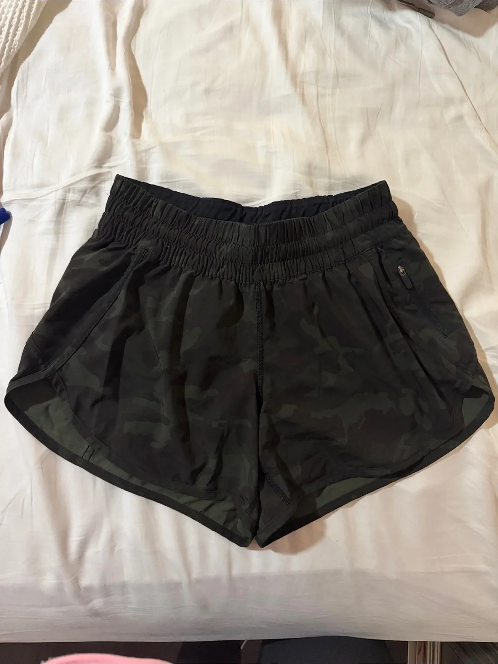 Lululemon Camo Tracker Shorts 4” - Picture 1 of 6